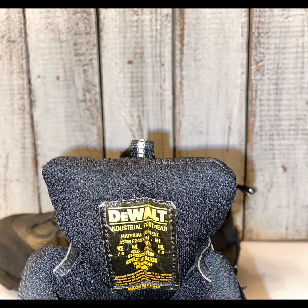 Dewalt Industrial Footwear View 5